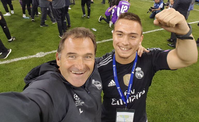 Llopis celebra una Champions con el Madrid con su hijo Iñigo