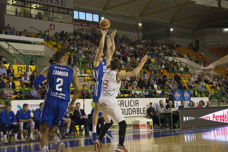 Las primeras renovaciones en el COB, Zamora y Rozitis