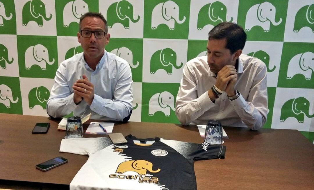 Gorka Etxeberría y Javier Tejedor, en la comparecencia de prensa de este lunes.