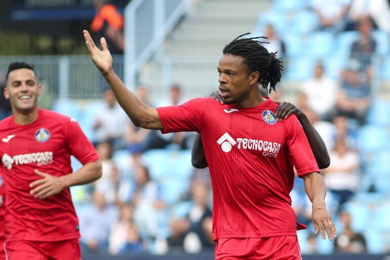 Remy celebra su gol