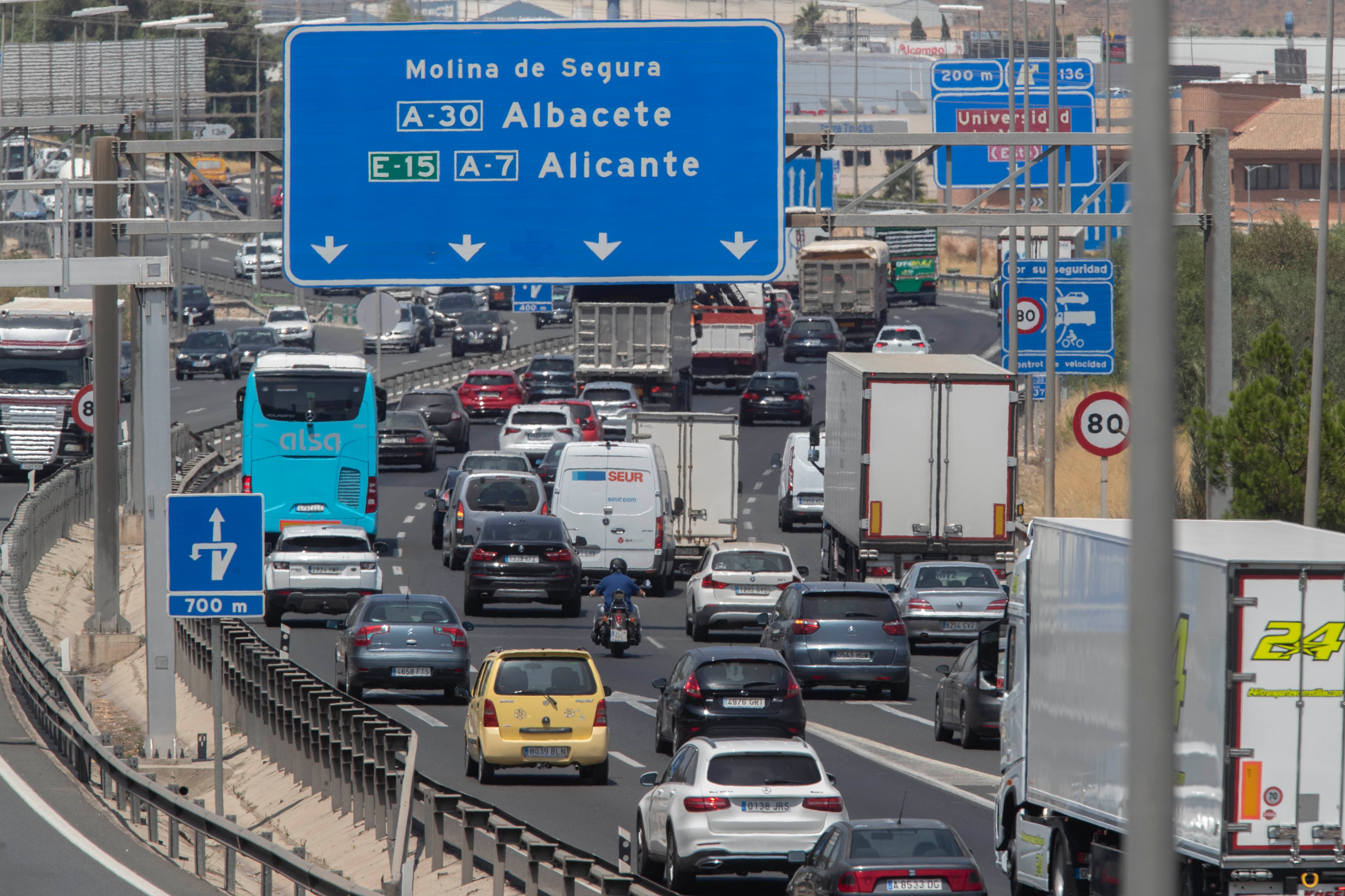 La operación especial de Tráfico con motivo del puente de agosto comenzará este viernes a las 15:00 horas.