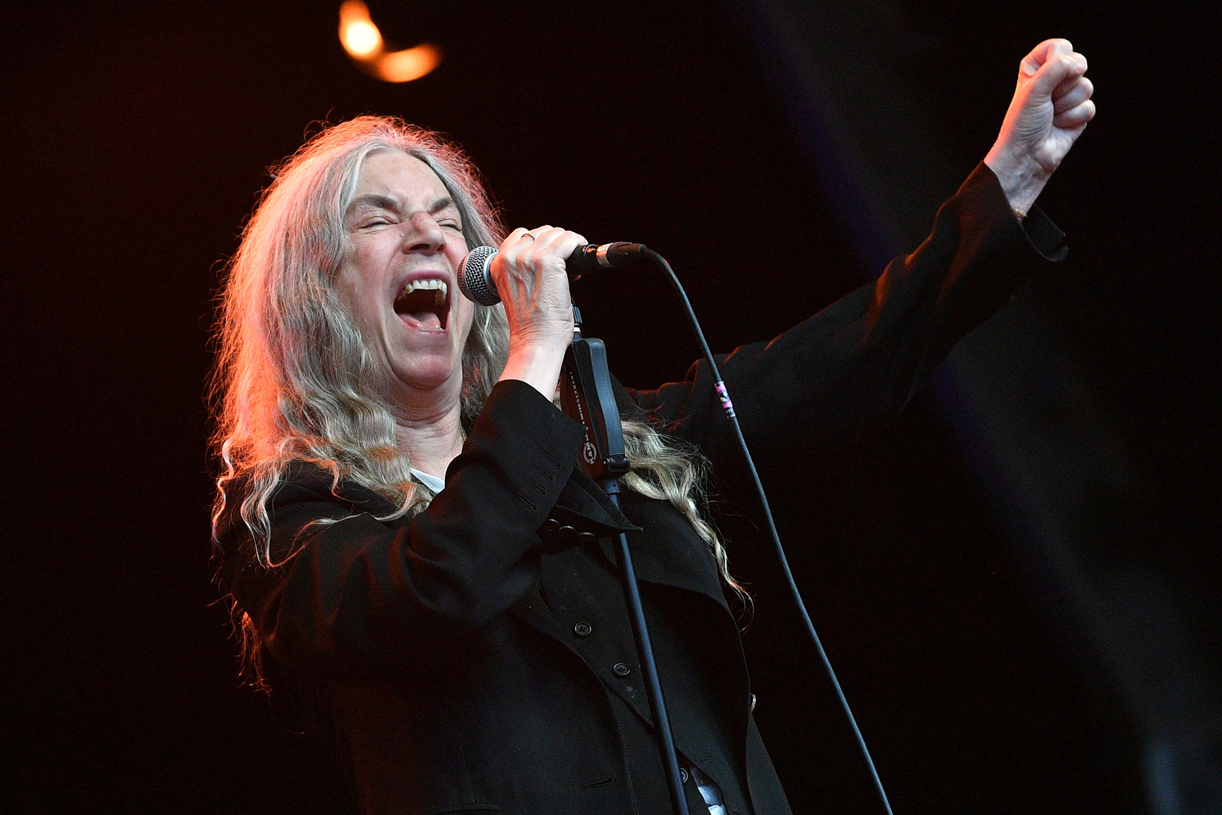 Patti Smith durante una actuación en el verano de 2004  (Photo by Jim Dyson/Getty Images)