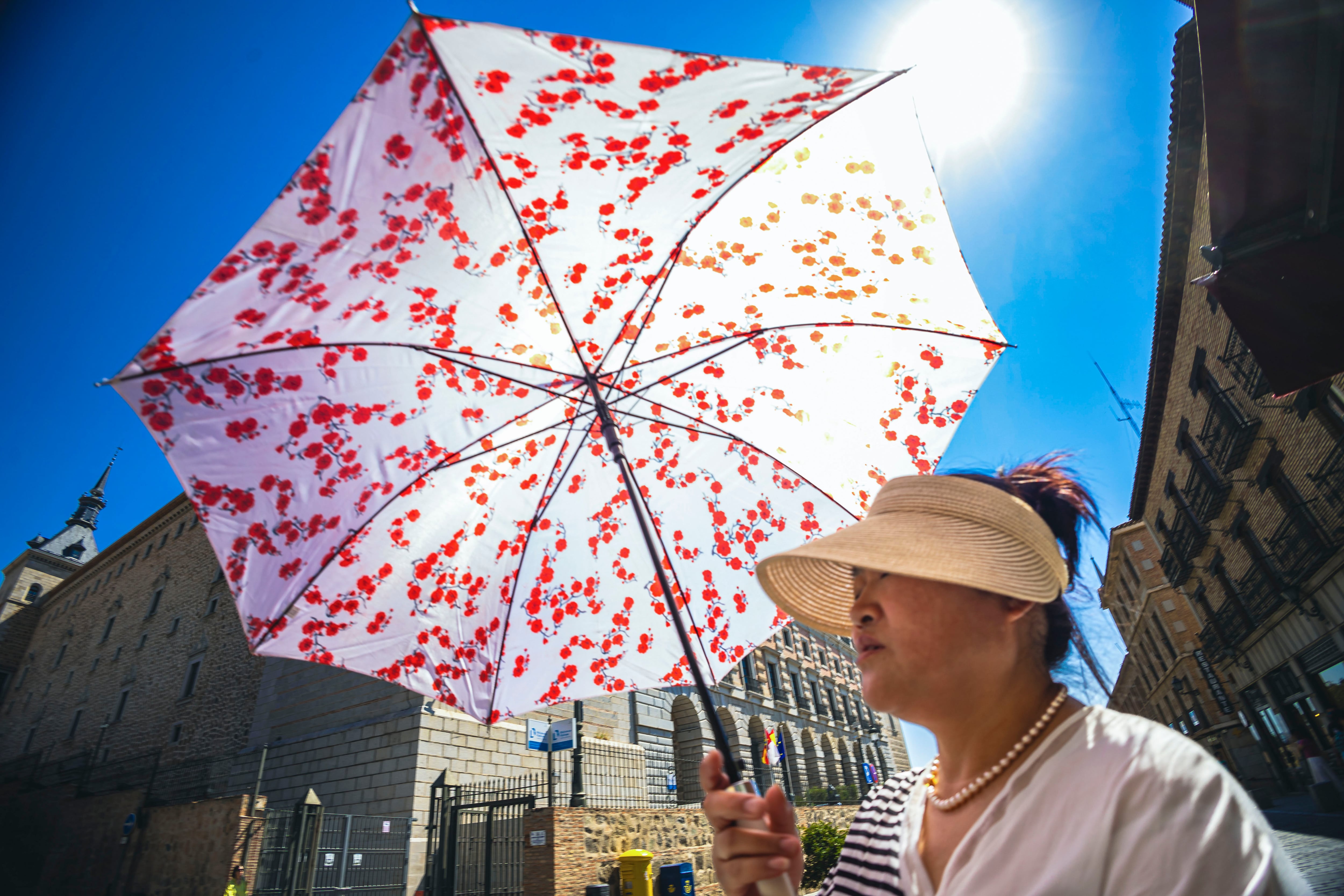 Las temperaturas superarán los 40ºC en algunas regiones del país y se estima que el paso de la DANA la próxima semana puede dejar un descenso en algunas partes del país.