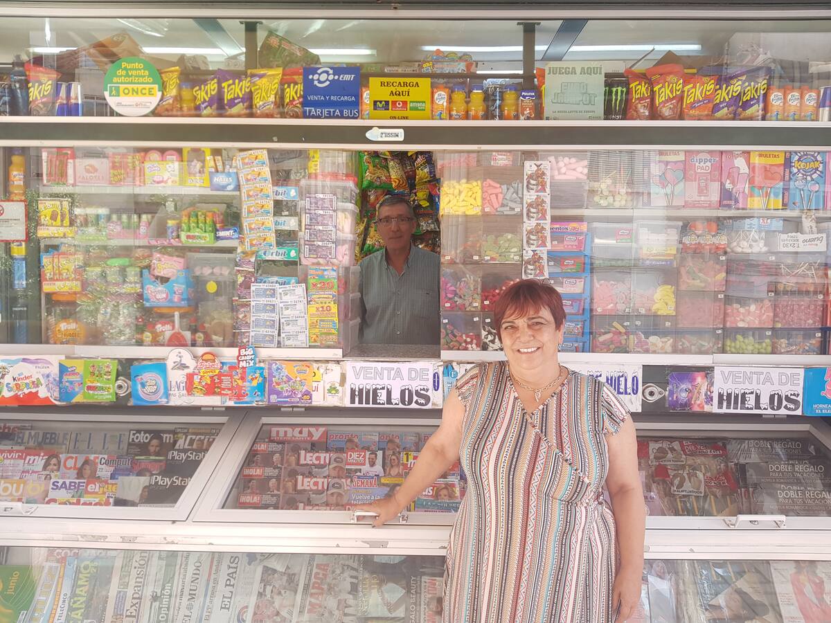 Los quiosqueros de Málaga ante el reto de salvar un sector sin relevo generacional