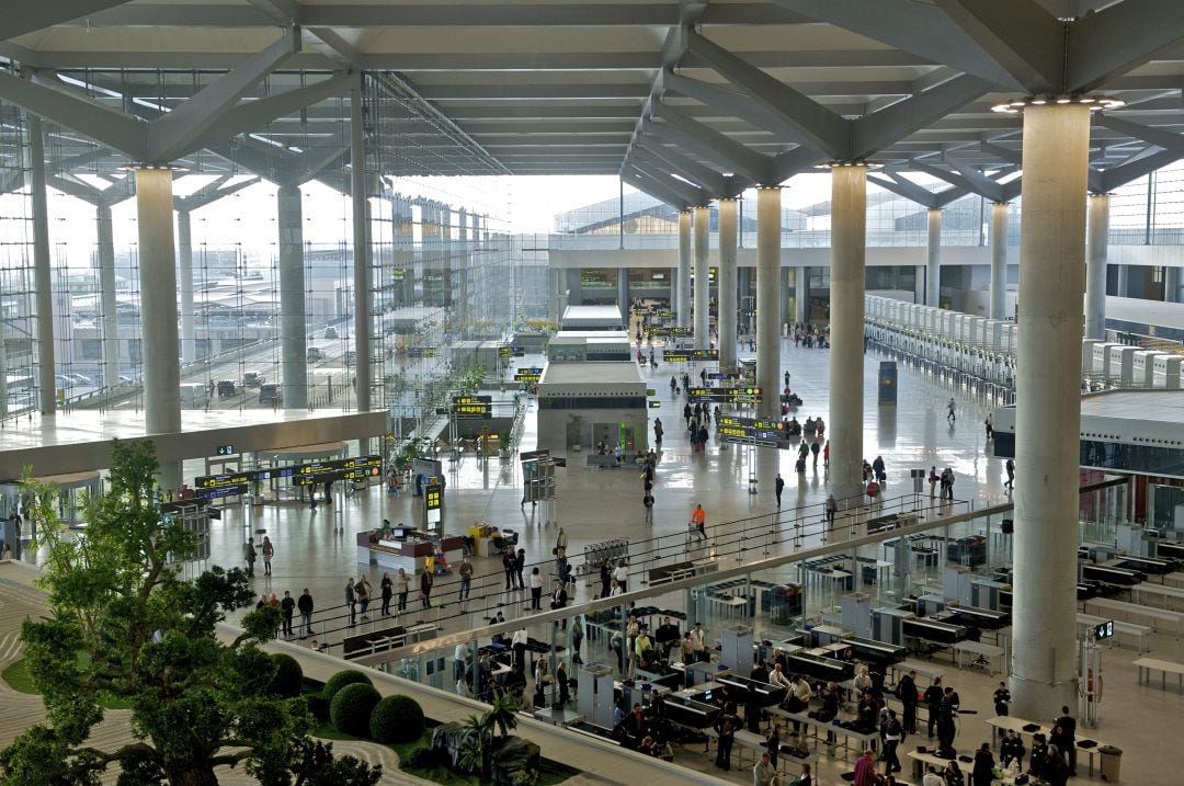 Interior de la terminal Málaga-Costa del Sol