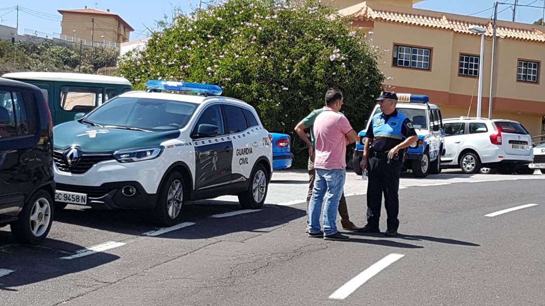 La Policía Local del municipio de Fasnia y la Guardia Civil en el lugar de los hechos