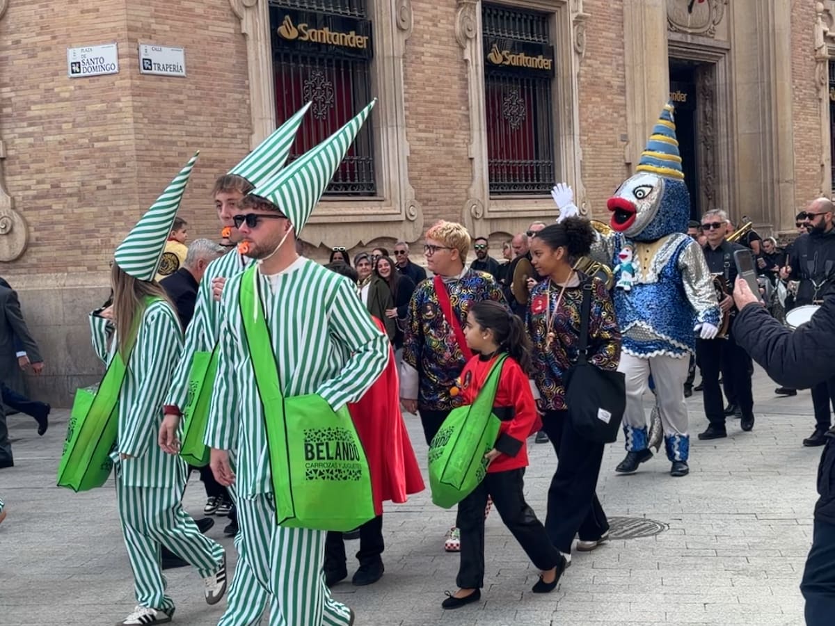 El Entierro de la Sardina inunda las calles de la ciudad de Murcia este sábado con una celebración especial
