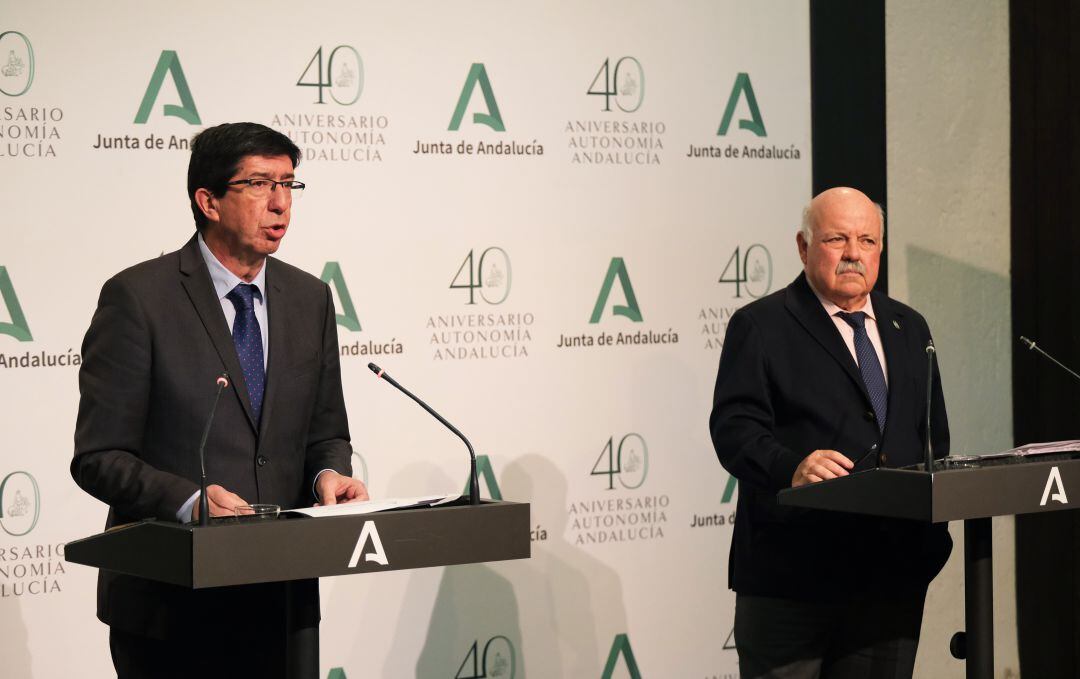 El vicepresidente de la Junta, Juan Marín, y el consejero de Salud, Jesús Aguirre, comparecen tras la reunión del gabinete de crisis por el coronavirus