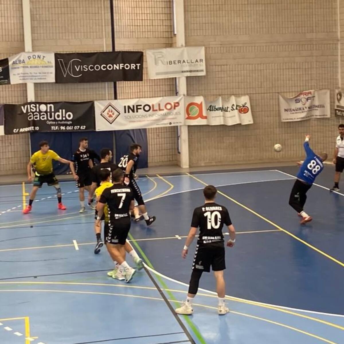 El Elda -C.E.E. salva su visita al Maristas Algemesí con una buena segunda parte (33-38)