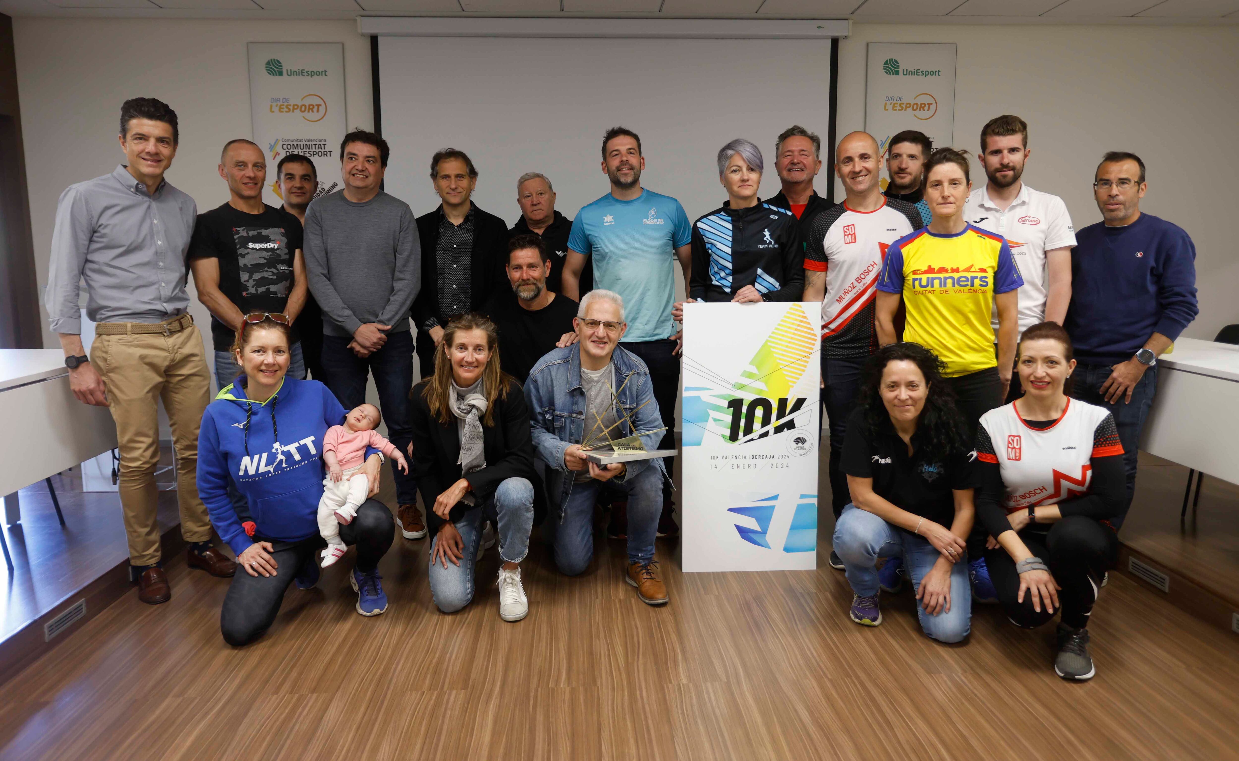 Encuentro entre la dirección de la 10K València y representantes de los principales clubes y equipos de running valencianos