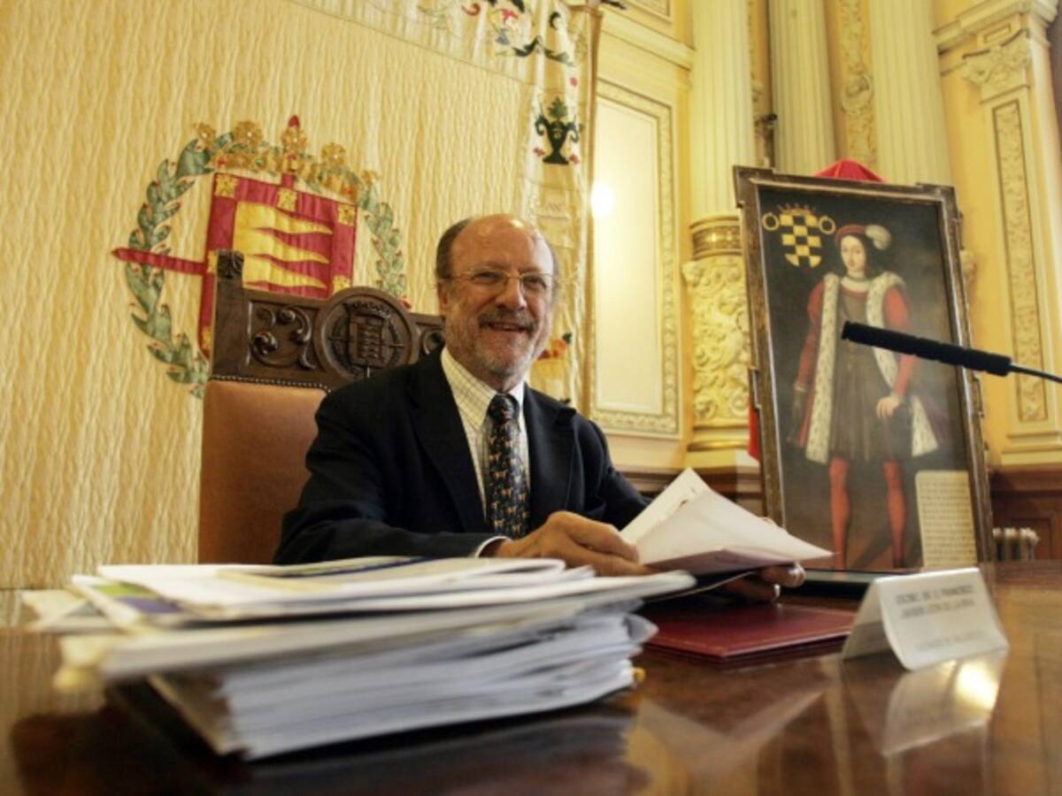 León de la Riva transmite a Gallardón su discrepancia con los casos de malformaciones del feto