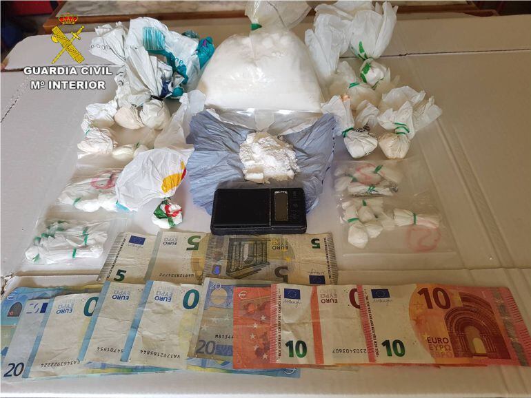 Droga y otros efectos intervenidos en Xàbia.