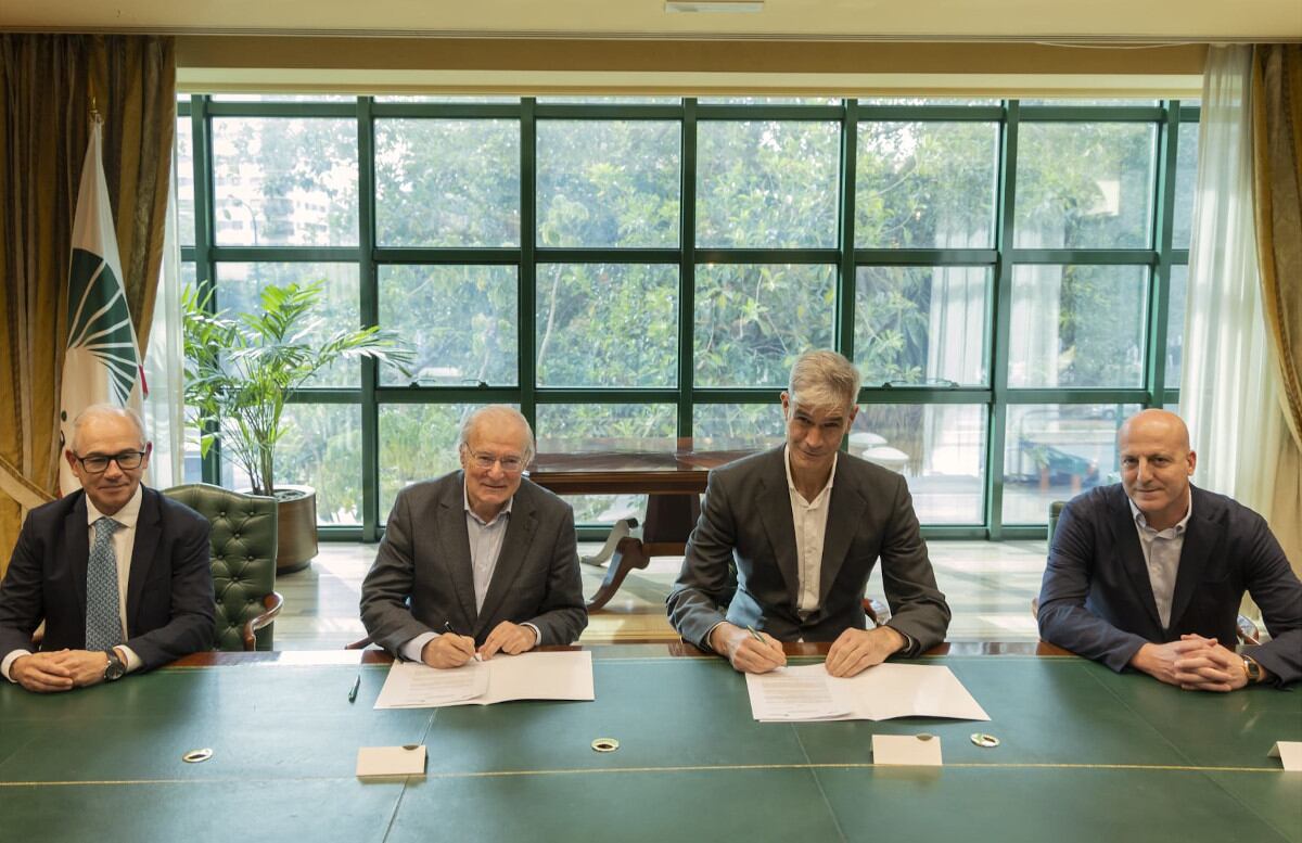Integrantes de Unicaja Banco y de la ACB firman el contrato de patrocinio para la Copa del Rey