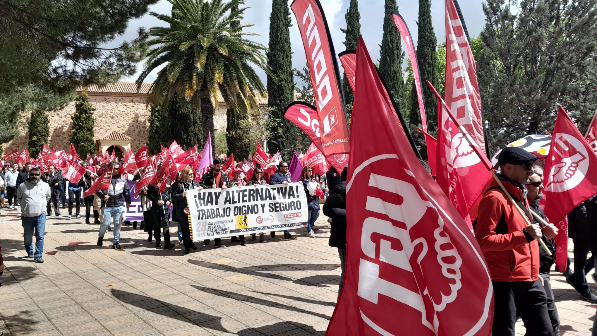 Participantes en la manifestación en Puertollano