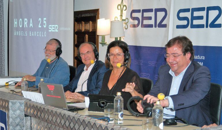 Juan Carlos Rodríguez Ibarra, José Antonio Monago, Angels Barceló y Guillermo Fernández Vara en un momento del programa 