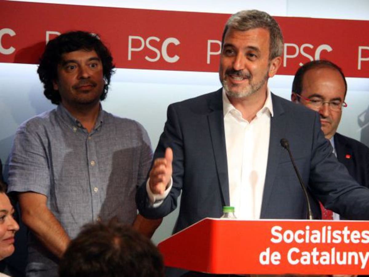 El PSC proposa multar els clients del top manta