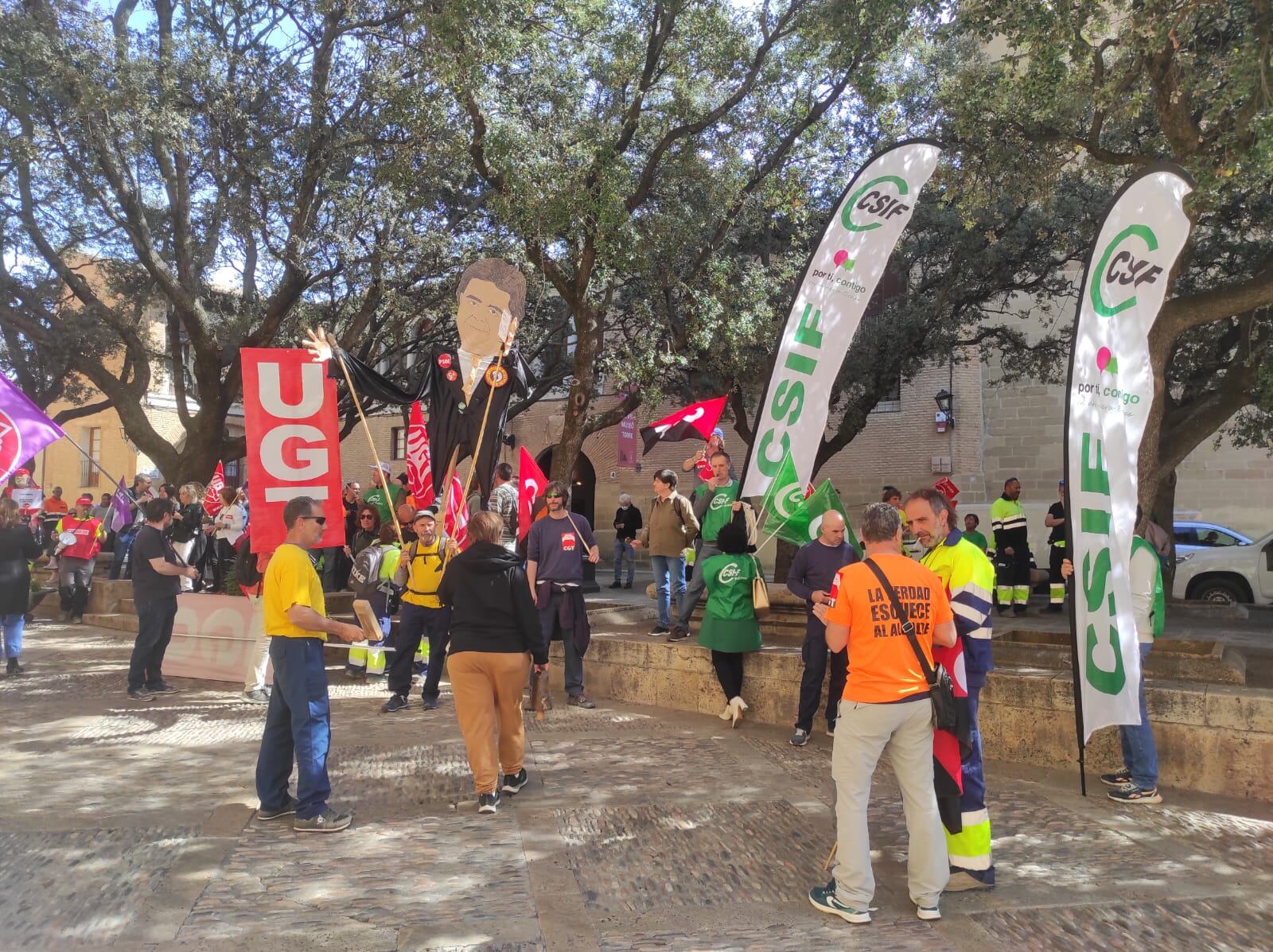 Paro de los trabajadores municipales en Huesca