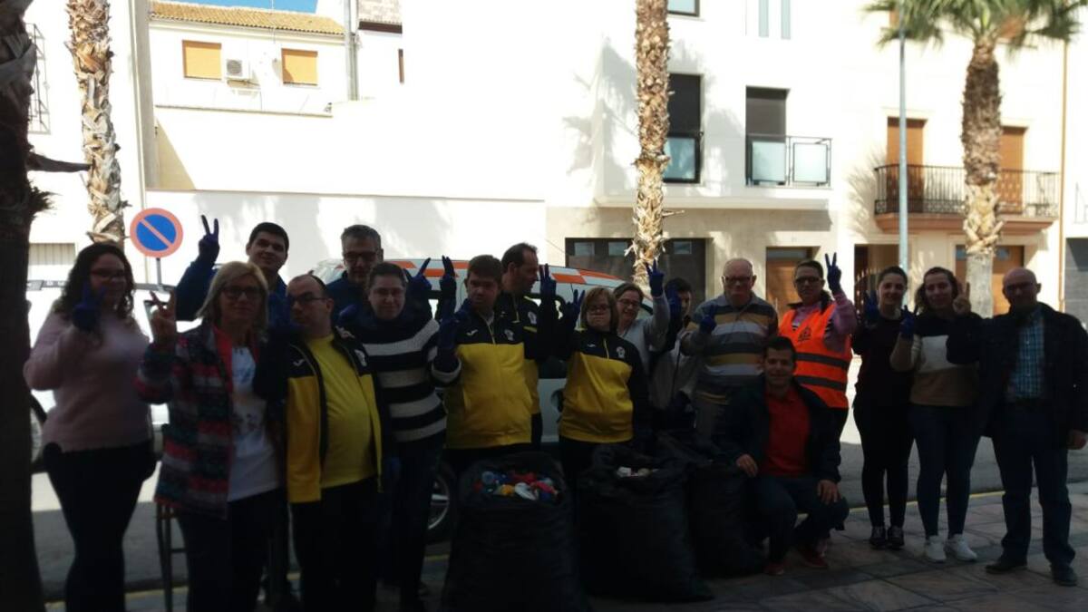 ADIJ Jódar se suma a la campaña de recogida de tapones