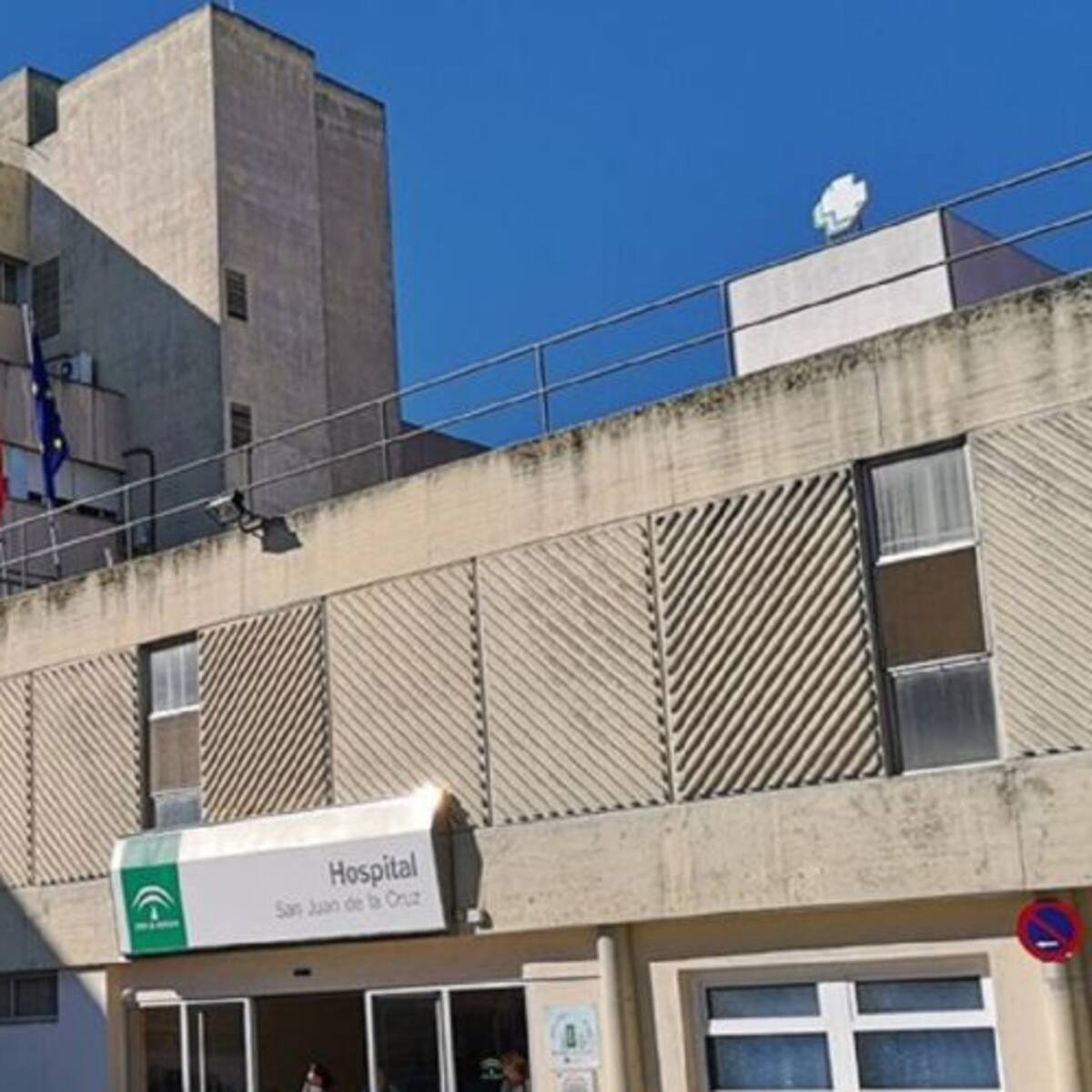Afectado un hombre por inhalación de humo en el incendio de una vivienda