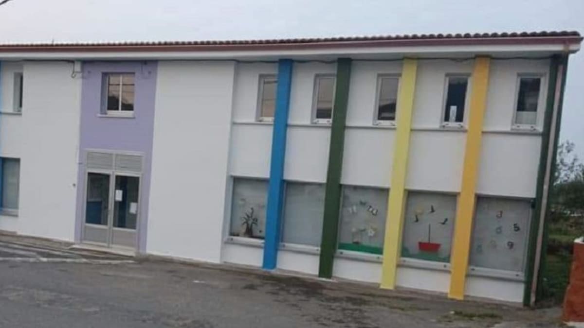 A Federación de Anpas da Costa da Morte califica como "nefasto" o inicio de curso