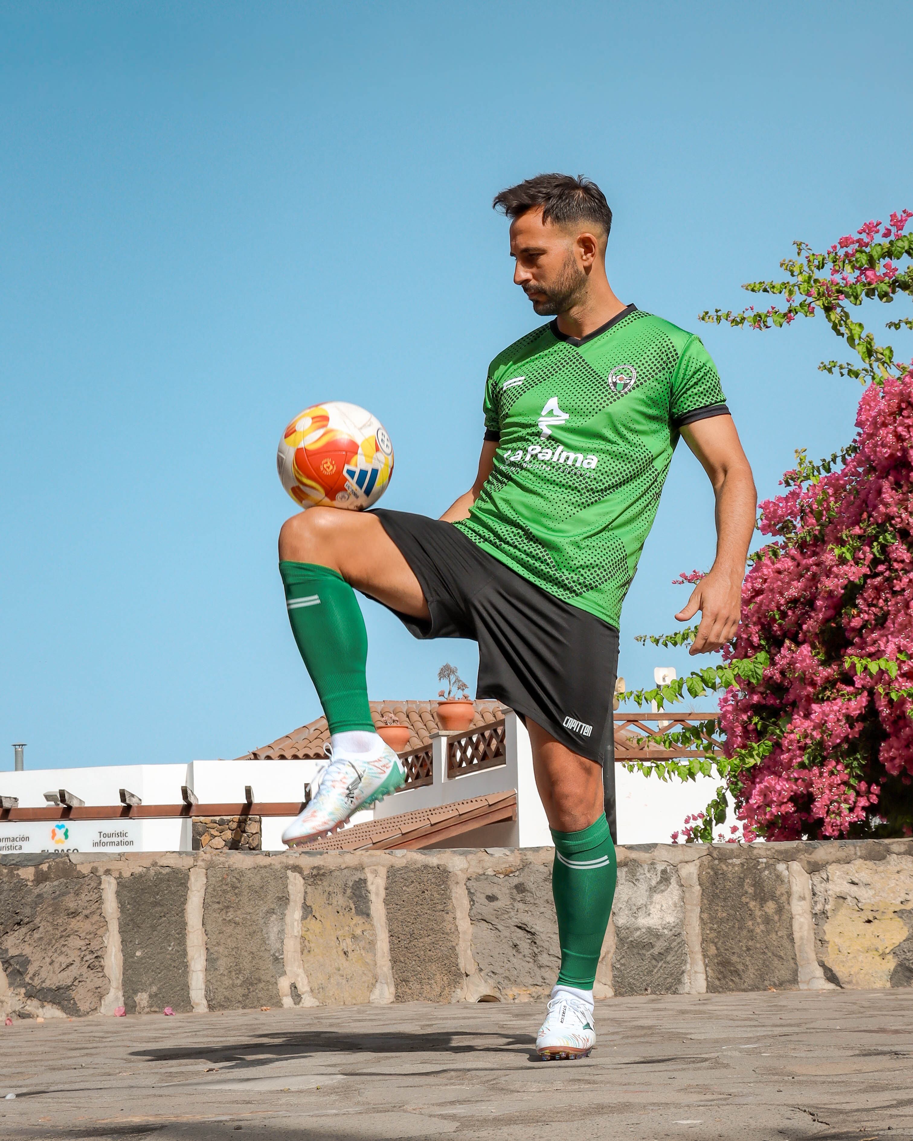 Nueva equipación del Atléntico Paso