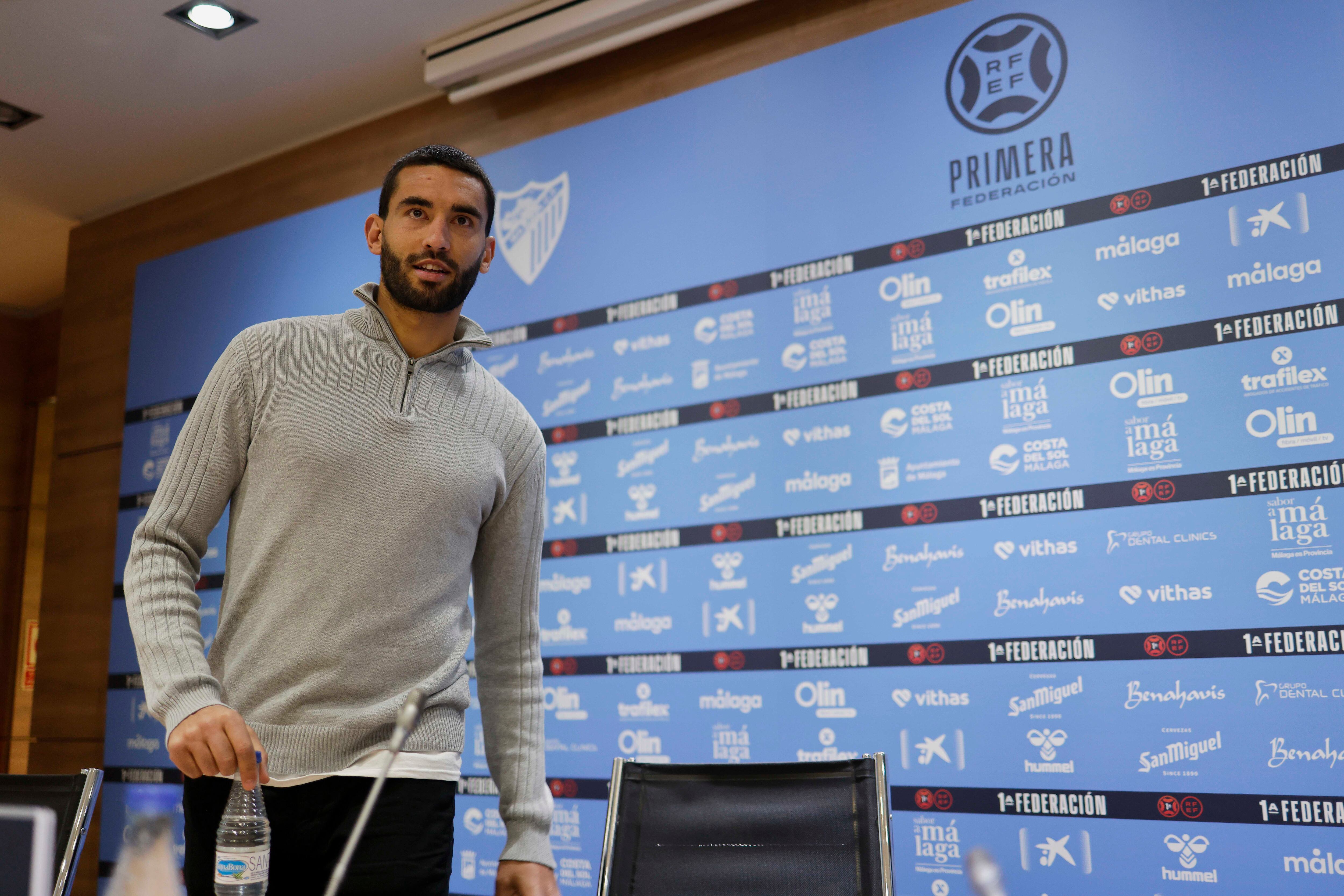 El defensa del Málaga Einar Galilea, en rueda de prensa previa al encuentro contra el Sanluqueño