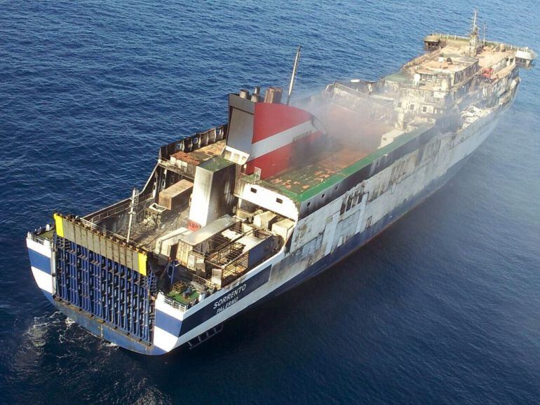 El ferry Sorrento se incendió a 18 millas del suroeste Mallorca