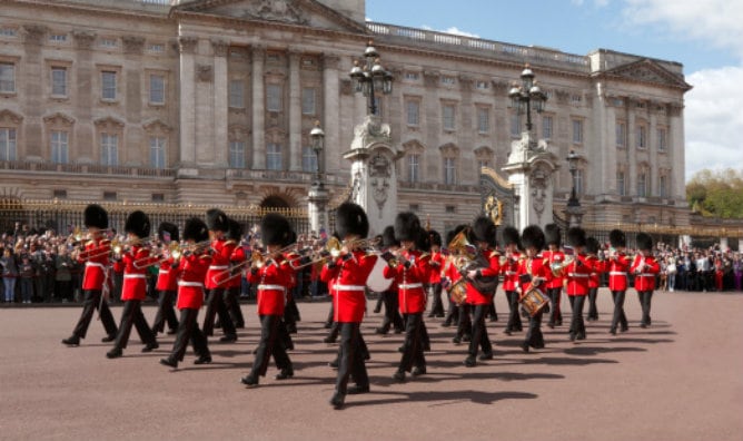 Cambio de guardia en el Buckingham Palace