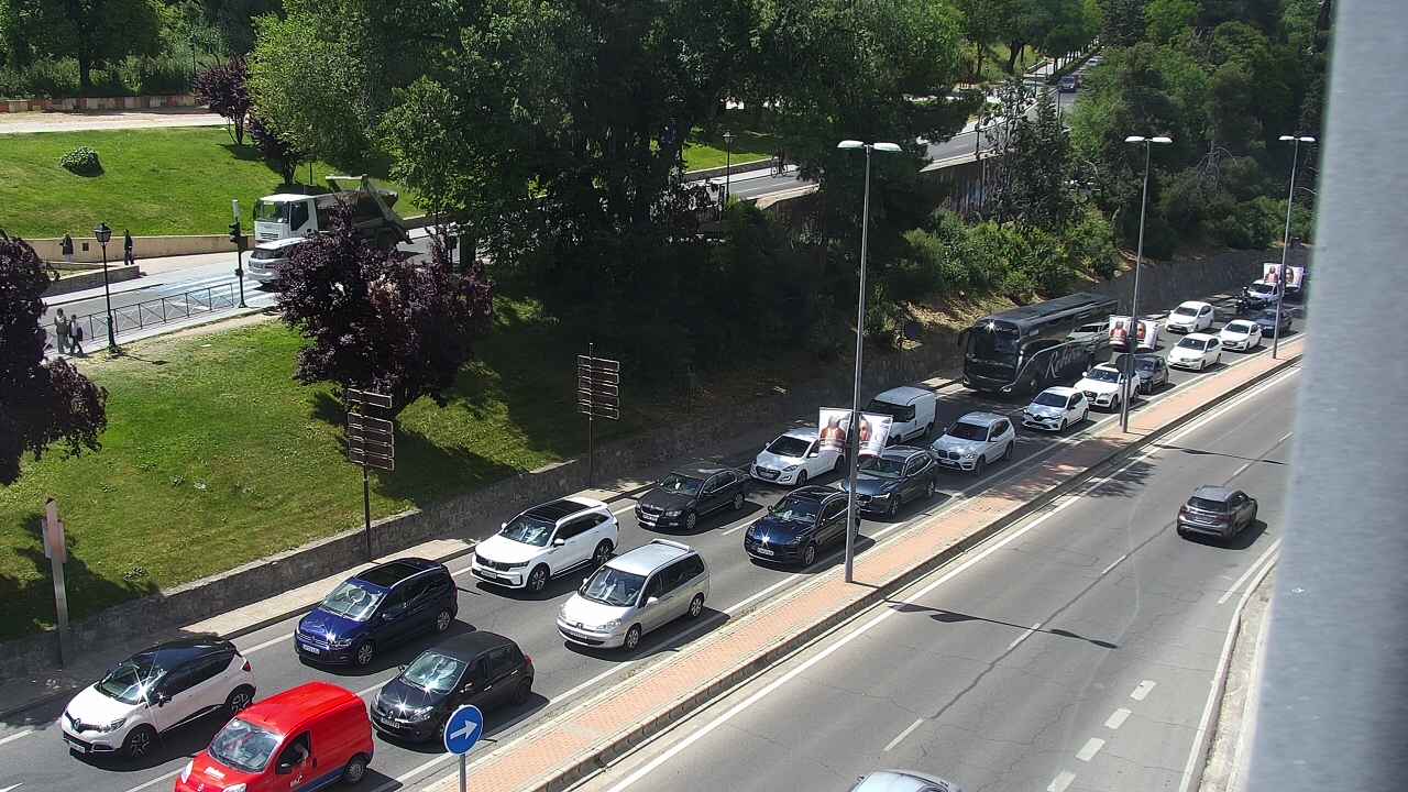 Imagen del atasco generado en la Carretera de Navalpino, a la entrada de Toledo