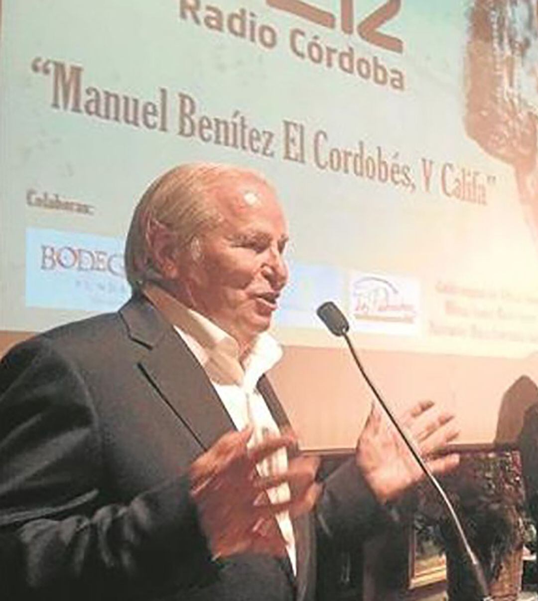 Manuel Benítez El Cordobés, en la presentación de su radionovela. 