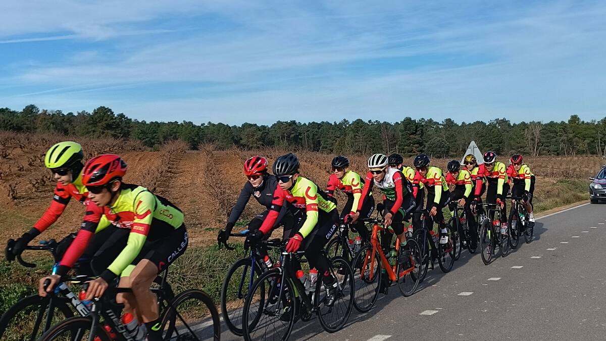 El ciclismo de montaña es la principal actividad de Mérida Bike