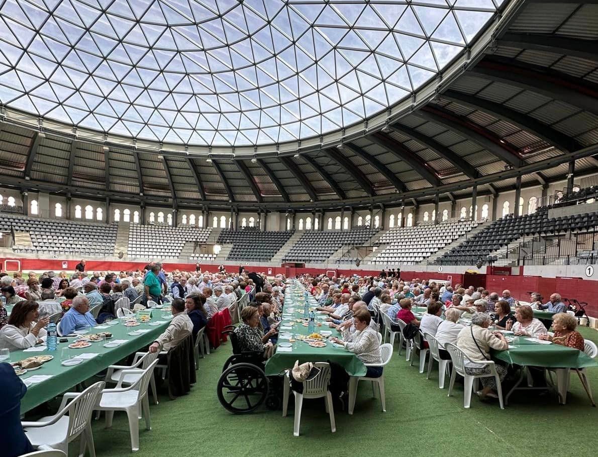 Comida de la asociación de jubilados y pensionistas