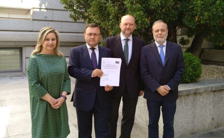 Tundidor Heredia Prada y Torres Mora preguntan al Gobierno por Sierra de Nieves