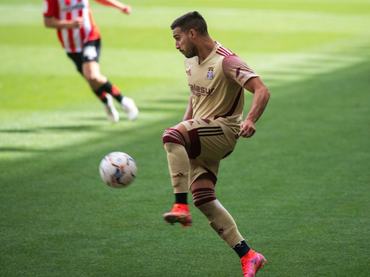 Forniés: "Sufrimos ante el Logroñés pero ahora nos quedan seis finales"