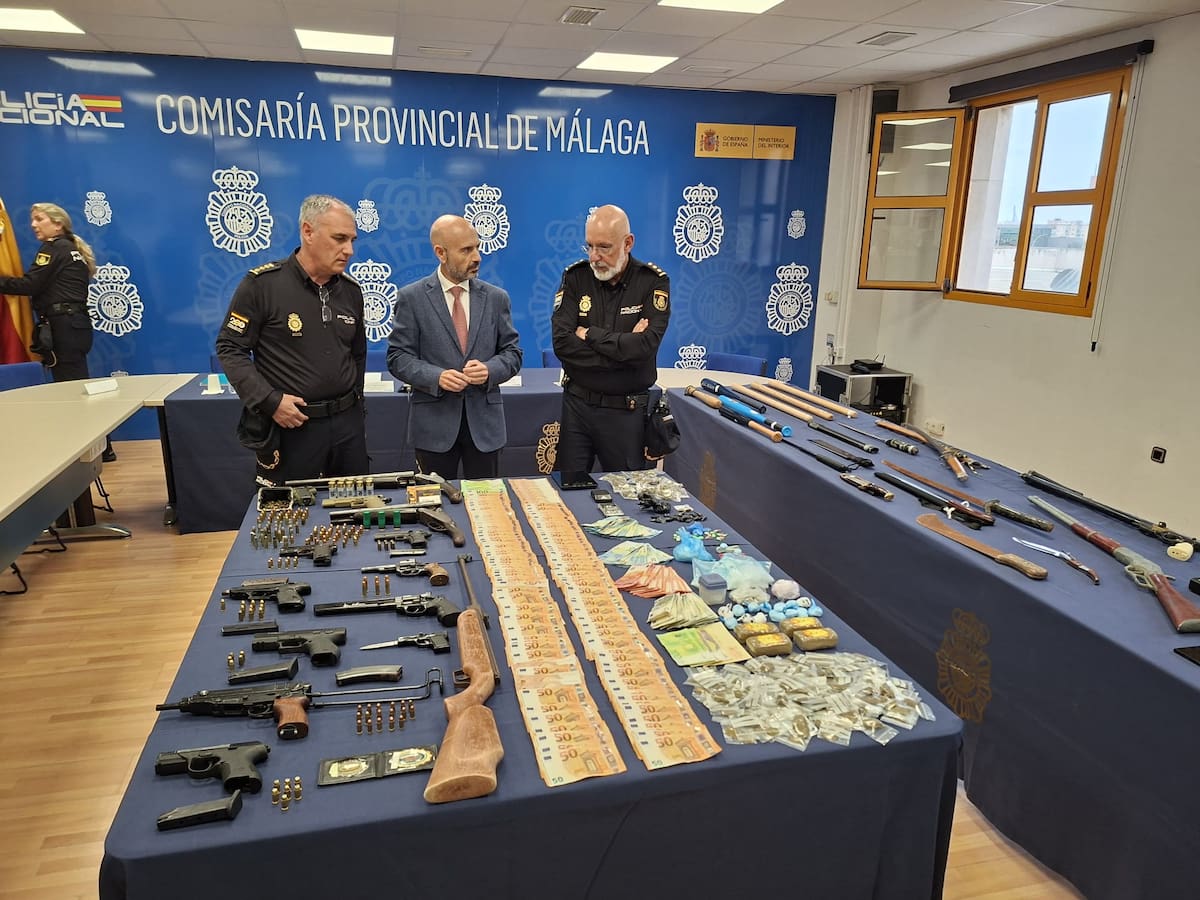 Operación 'Corralones' en la Trinidad de Málaga: 24 detenidos, armas de guerra y dos clanes desarticulados