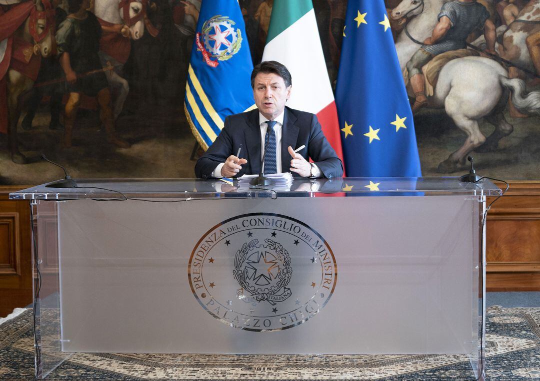 El primer ministro, Giussepe Conte, comparece en rueda de prensa.