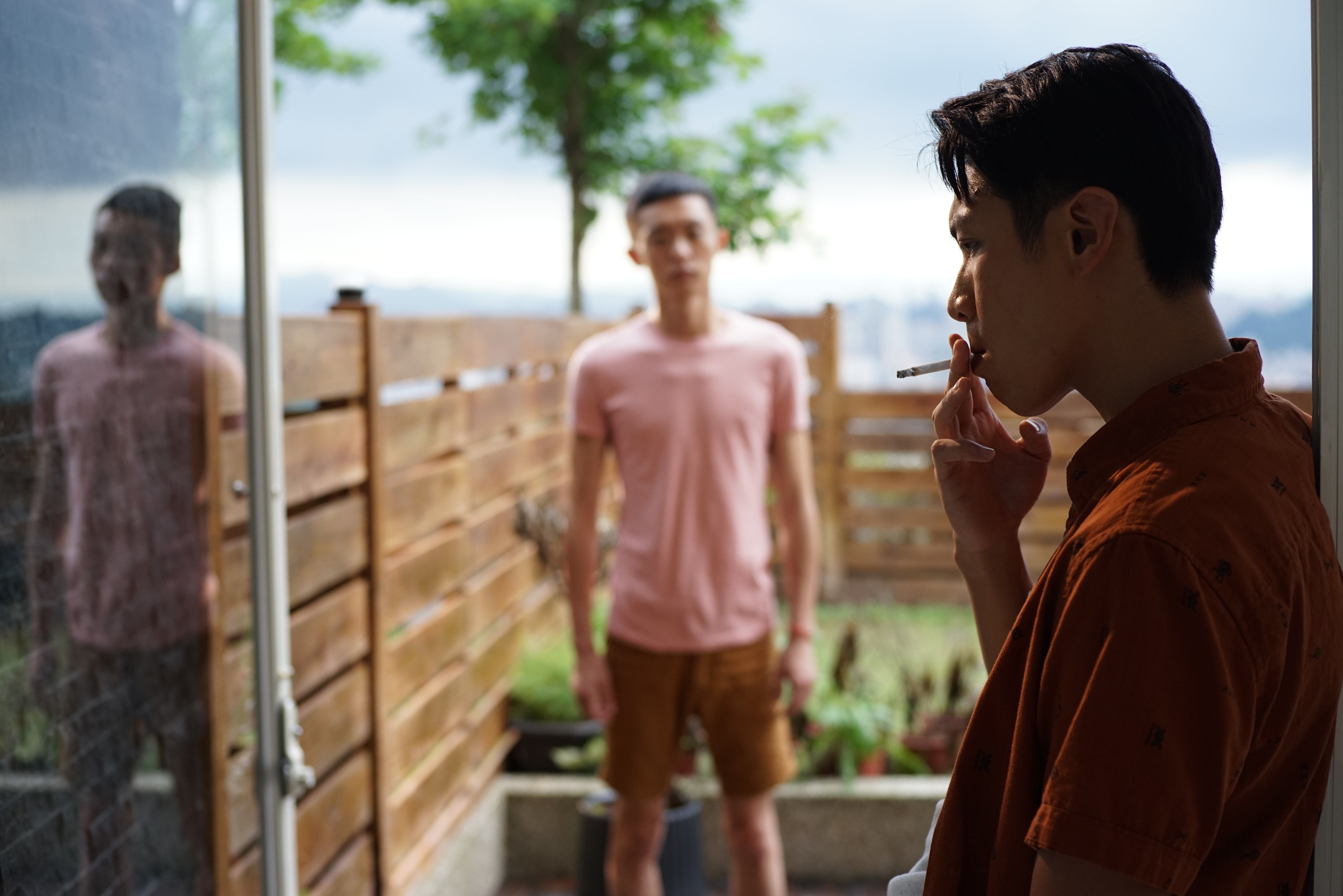 Fotograma &#039;Money Boys&#039; / Avalon