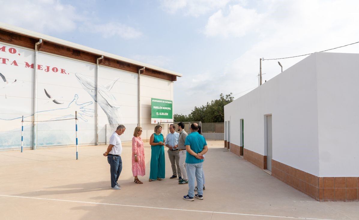 Visita de la alcaldesa, Noelia Arroyo al colegio &#039;Luis Vives&#039; de El Albujón