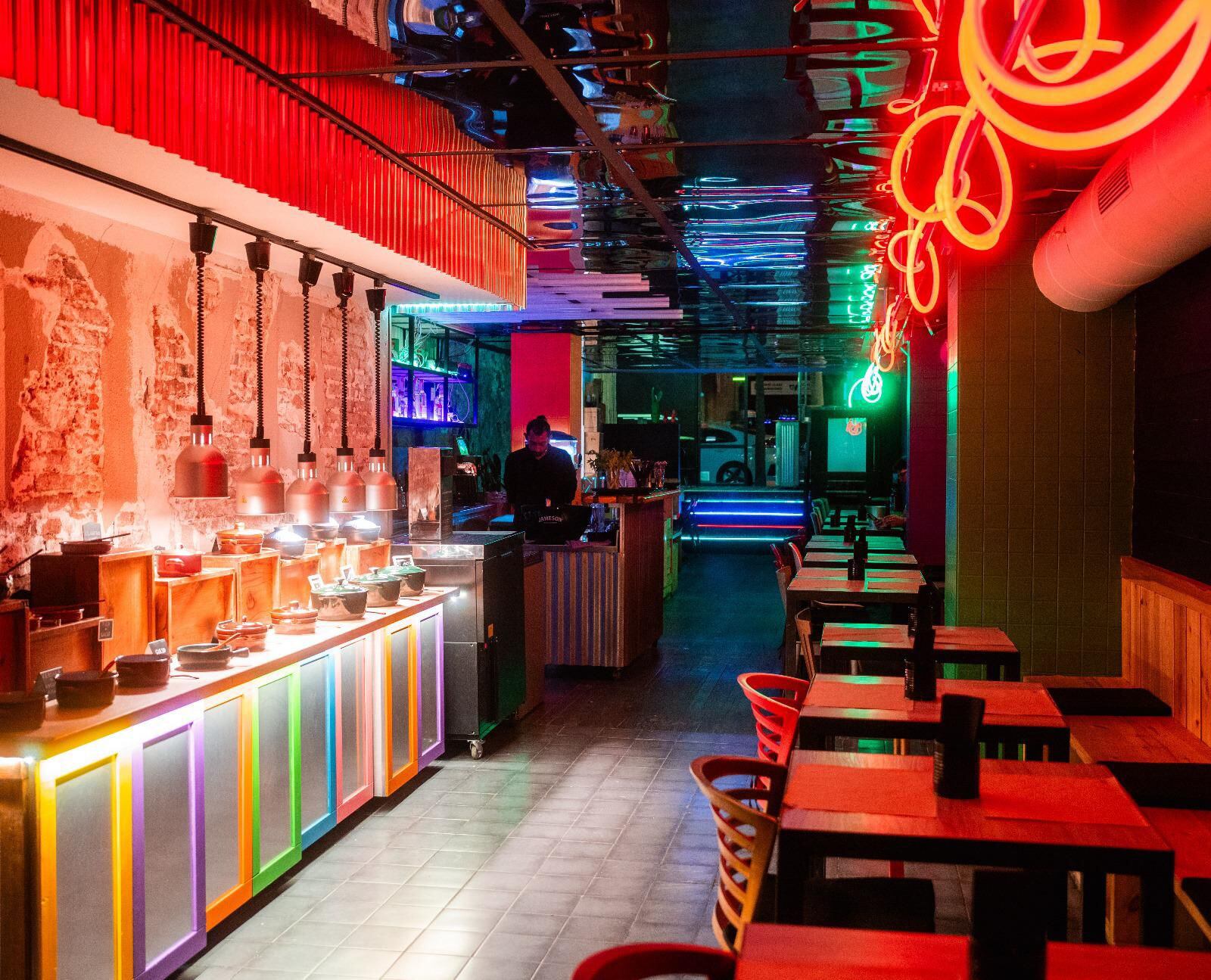 Bufet il·limitat amb entrants, tacos i postres