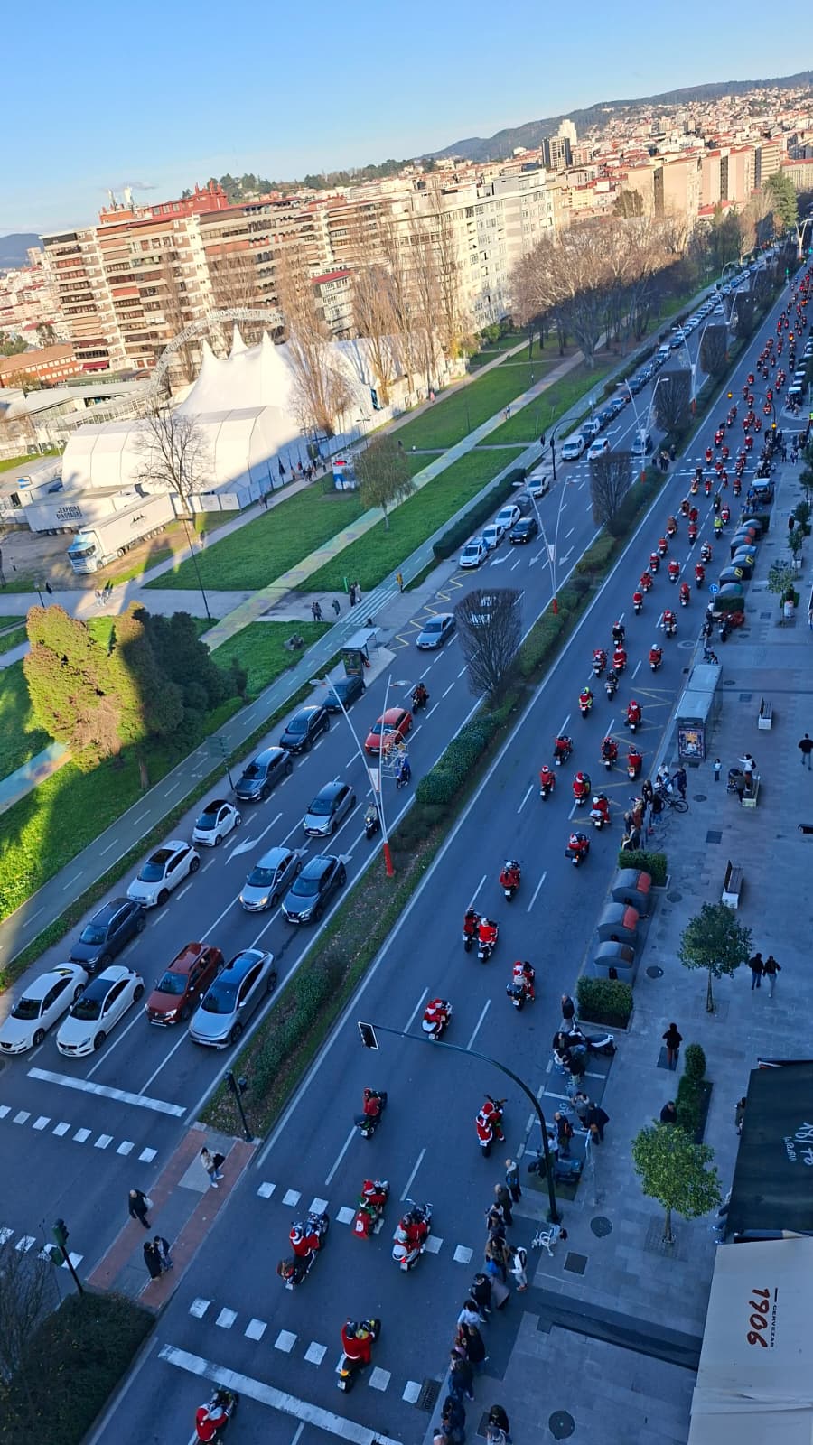 Papanoelada motera en Vigo