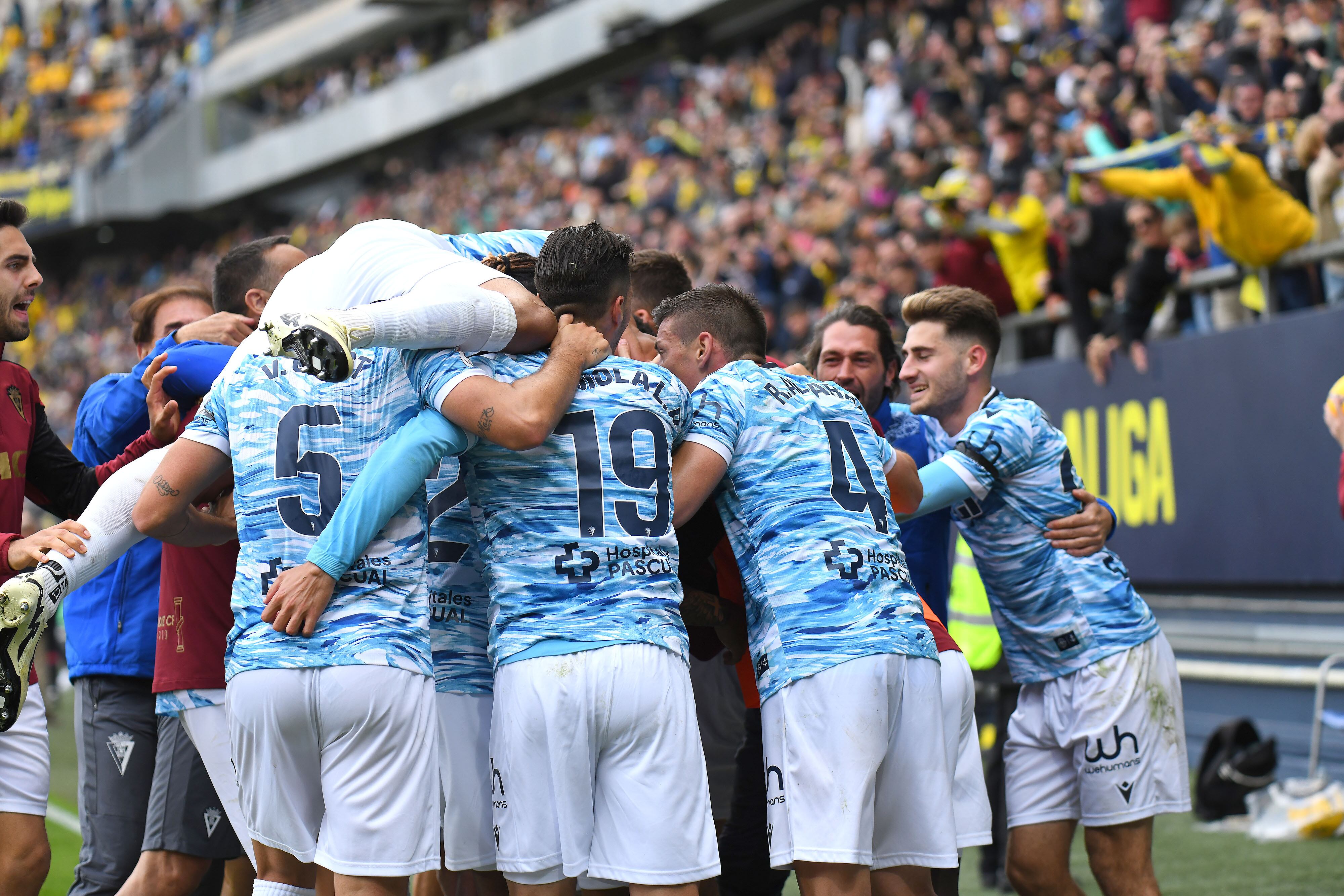 El Cádiz CF celebra el empate ante el Celta