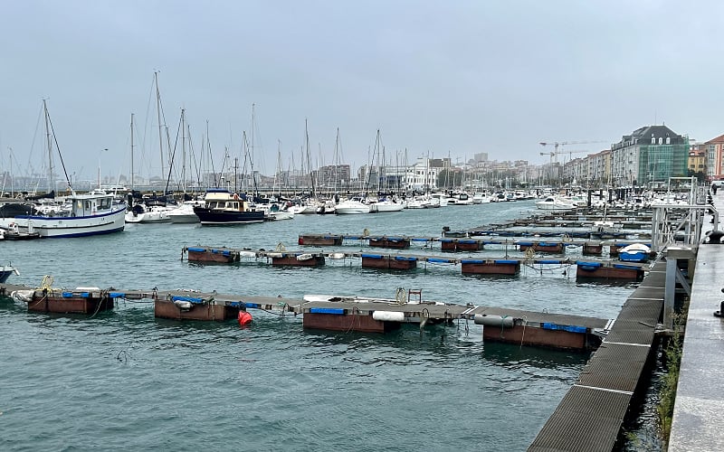 Pantalanes que van a ser sustituidos en la Dársena de Molnedo en Puertochico.