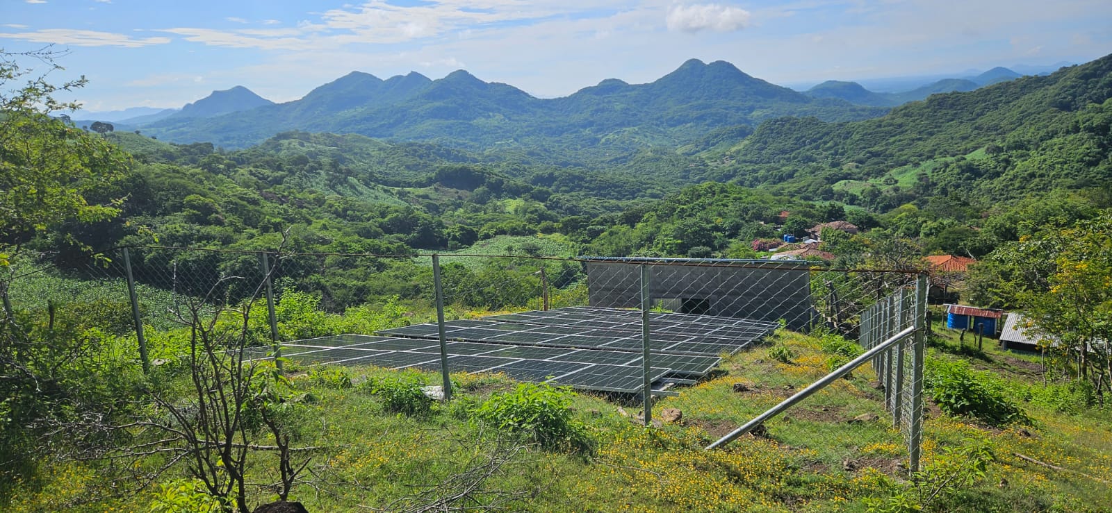 Vestel lleva electricidad renovable a una comunidad rural de Honduras