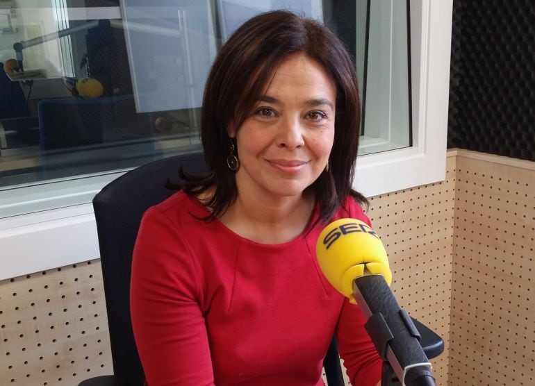 Pilar Zamora en los estudios de la Cadena SER en Ciudad Real