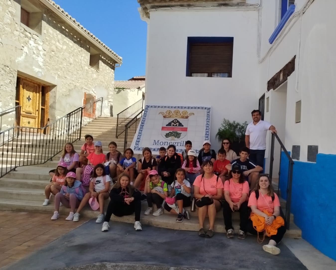 Una veintena de niñas y niños monegrinos han disfrutado de las vacaciones mientras descubrían su comarca