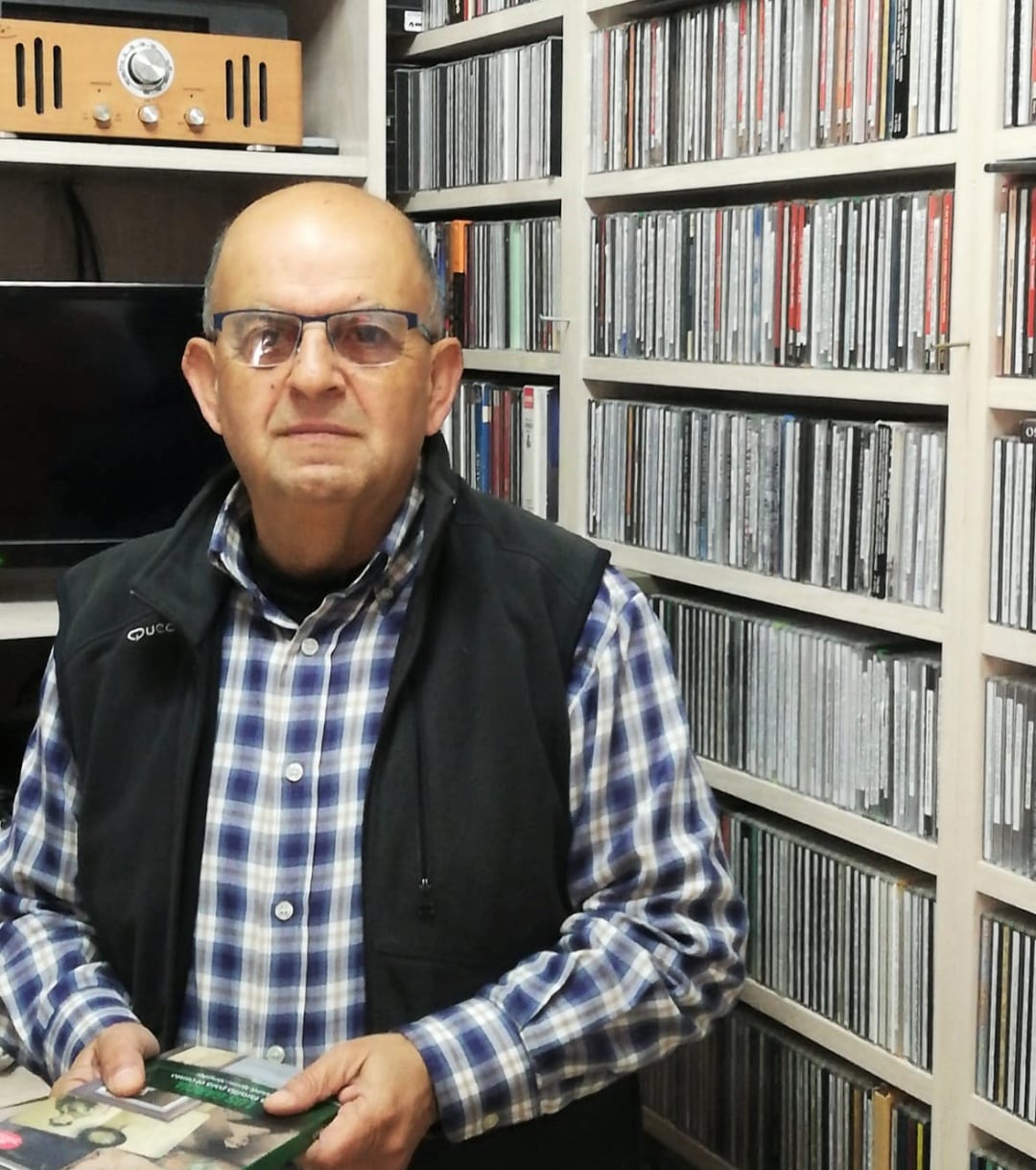 Elías Bernabé, Premio Radio Elda a la Música, en su estudio