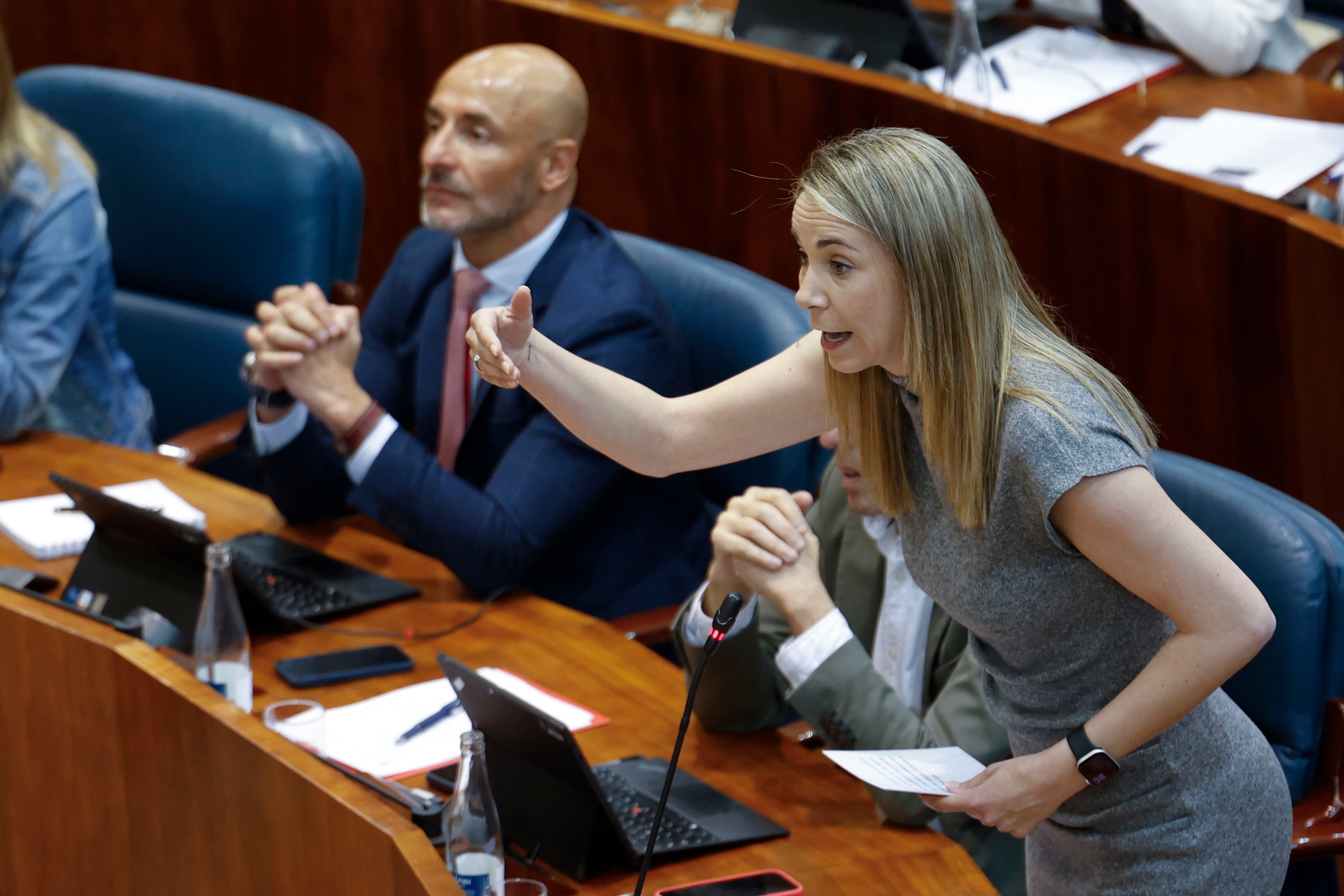 MADRID, 10/04/2025.- La socialista Maria del Mar durante la sesión plenaria celebrada, este jueves, en Madrid. EFE/ Javier Lizón