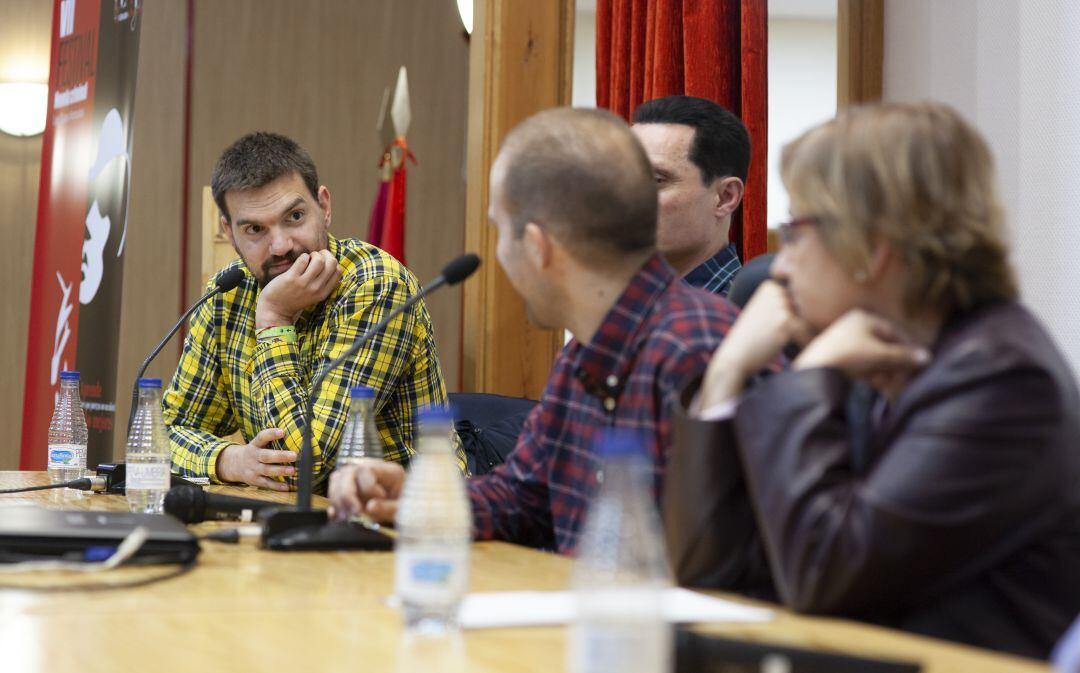 Alberto Val, a la izquierda, en el festival de Las Casas Ahorcadas.