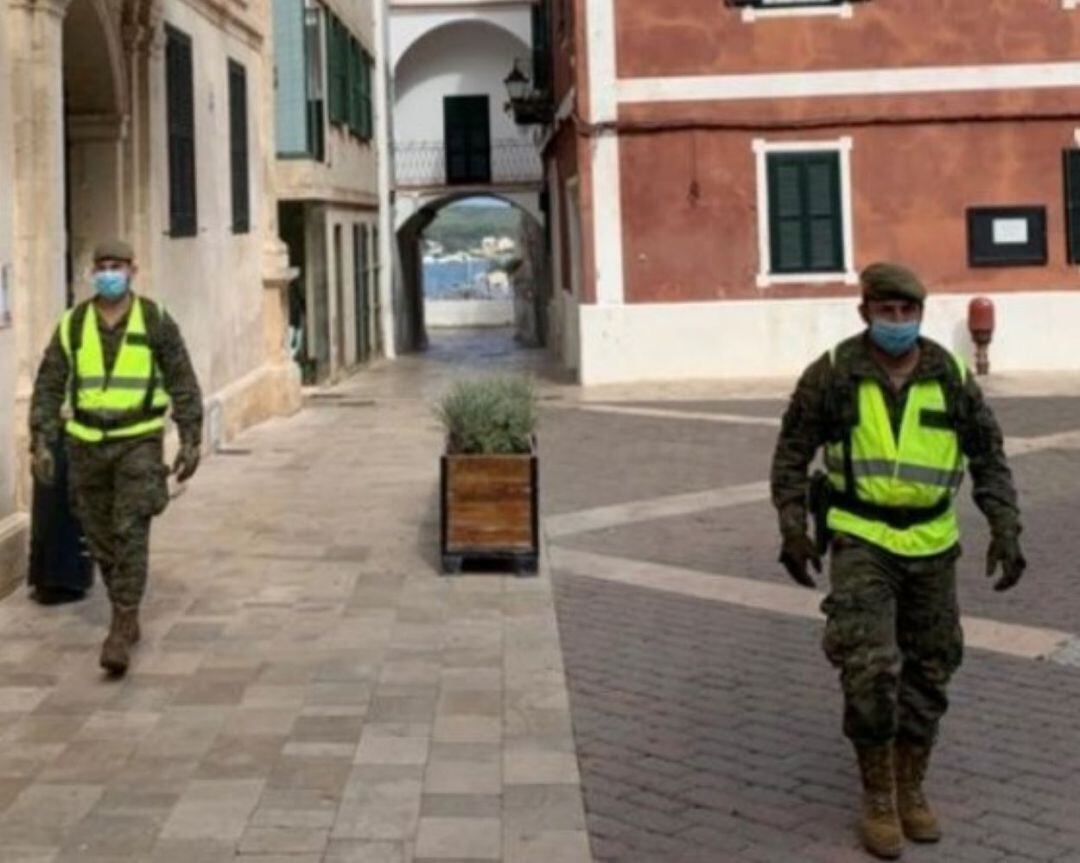 L'Exèrcit sempre ha ajudat en casos d'emergències a Menorca.