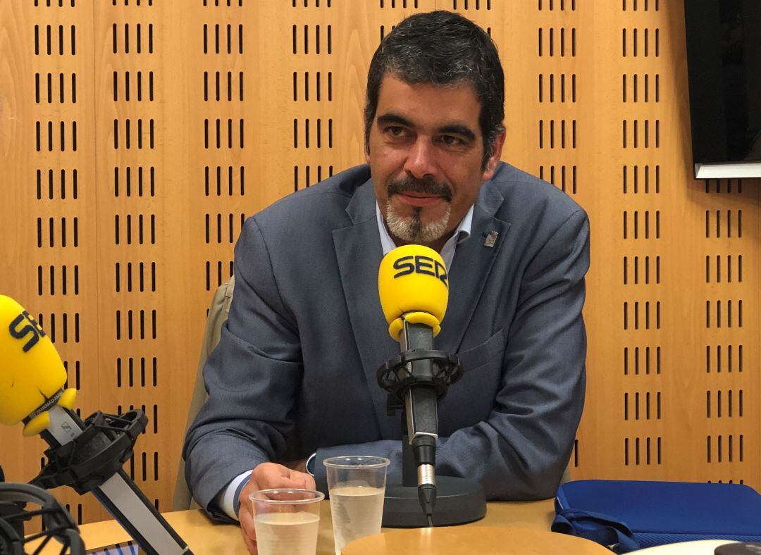 Eneko Goia, en los estudios de Radio San Sebastián tras ganar el 26M.